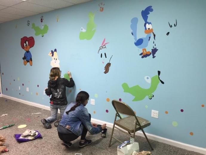 During Alternative Spring Break 2018, NJIT students painted a mural at the Bessie Mae Women and Family Health Center in East Orange, N.J.