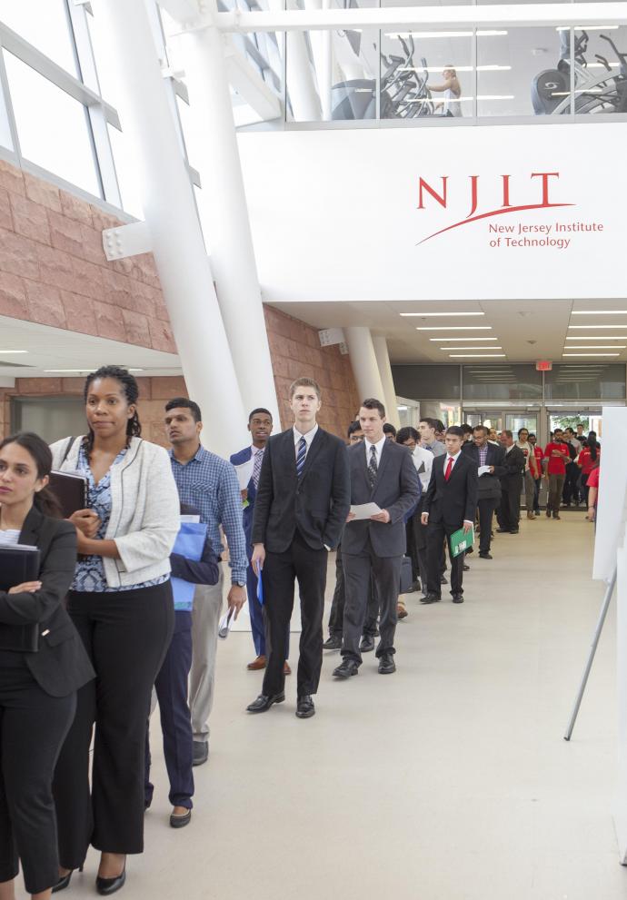 2018 Fall Career Fair at NJIT, students waiting on line