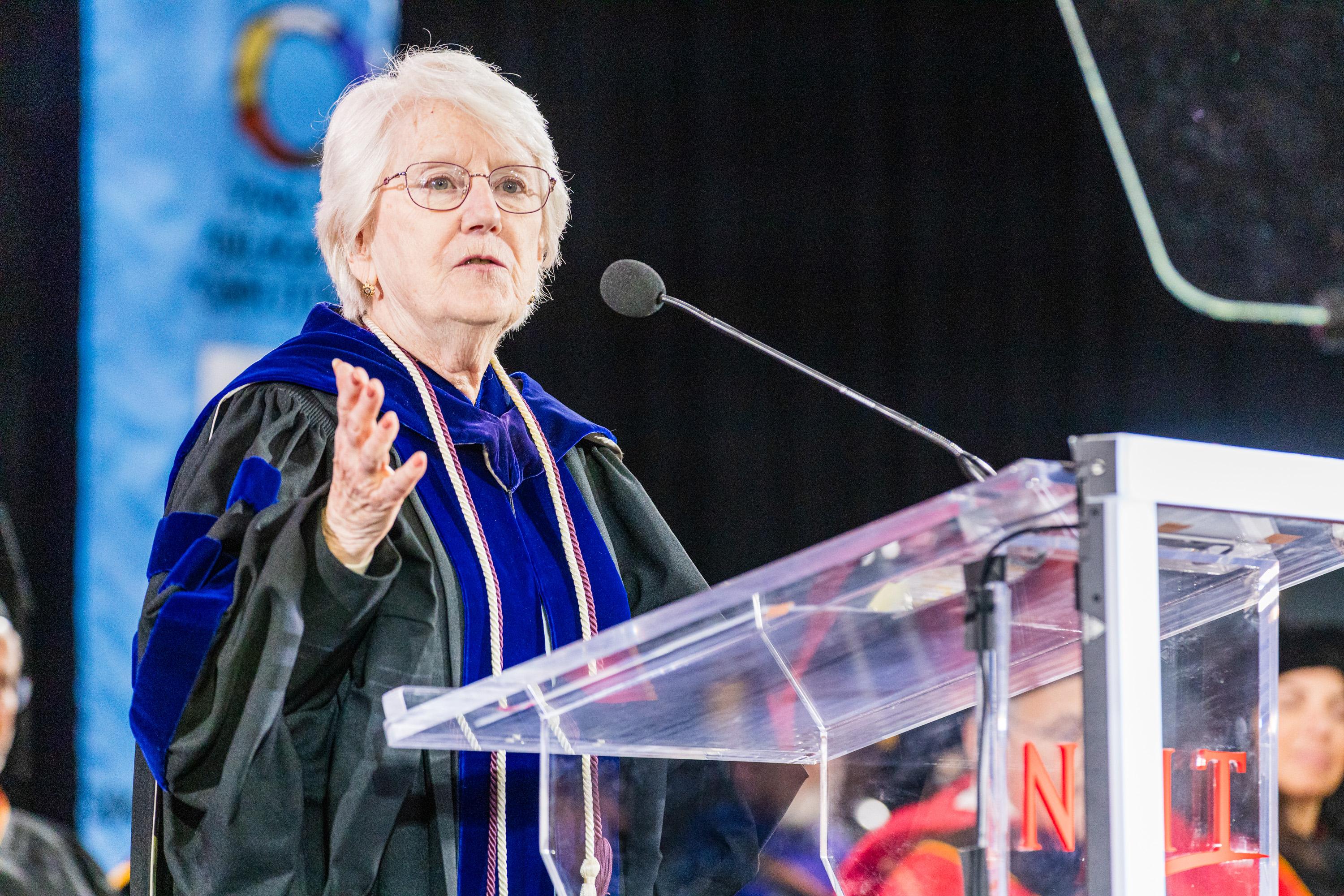 LaSalle tiene una licenciatura y una maestría en ingeniería mecánica de NJIT y un doctorado del Stevens Institute of Technology, con concentración en ingeniería informática.