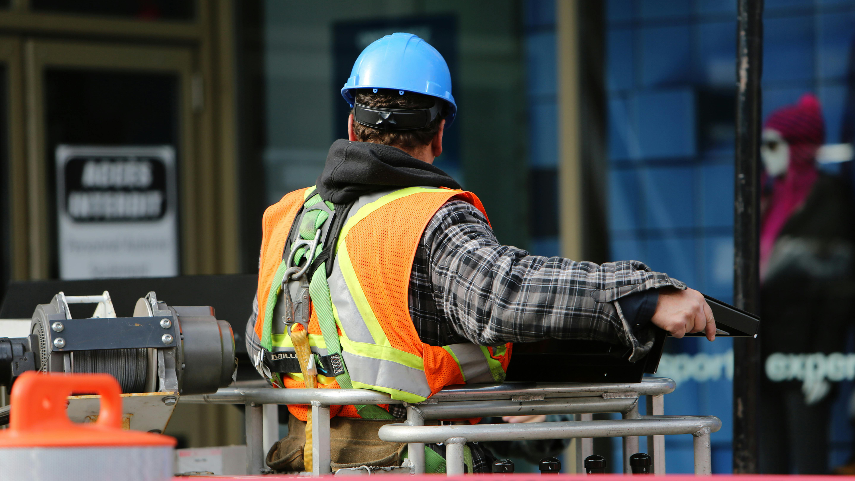 NJIT Initiative Offers Mental Health Support for Construction Workers