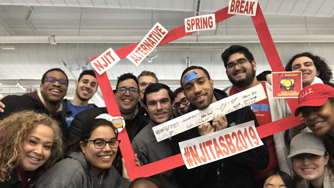 NJIT students participating in Alternative Spring Break 2019