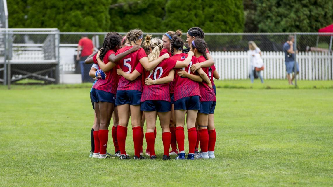 NJIT Women's Soccer Huddle