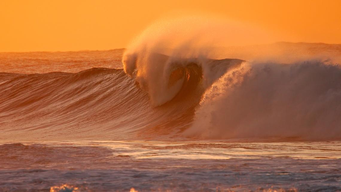 Breaking Wave
