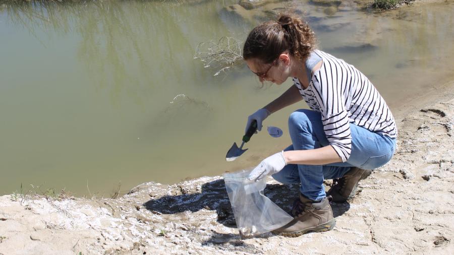 Lucia Rodriguez testing mining waste