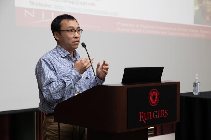 Associate professor Wen Zhang