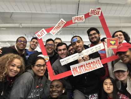 NJIT students participating in Alternative Spring Break 2019